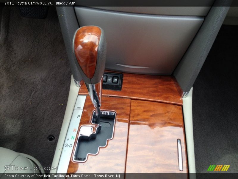 Black / Ash 2011 Toyota Camry XLE V6