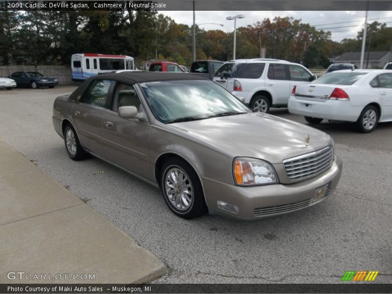 Cashmere / Neutral Shale 2001 Cadillac DeVille Sedan