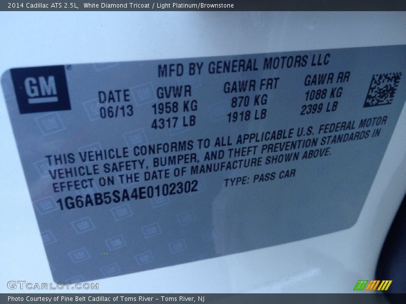 White Diamond Tricoat / Light Platinum/Brownstone 2014 Cadillac ATS 2.5L