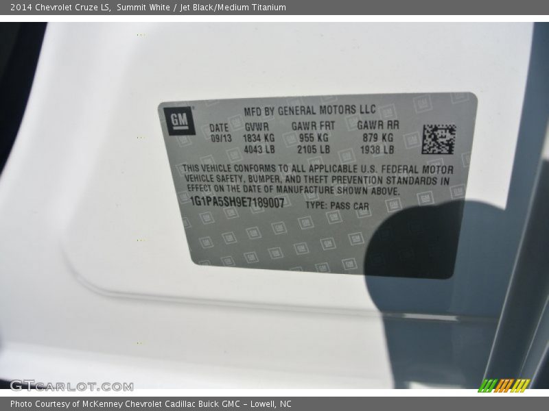 Summit White / Jet Black/Medium Titanium 2014 Chevrolet Cruze LS