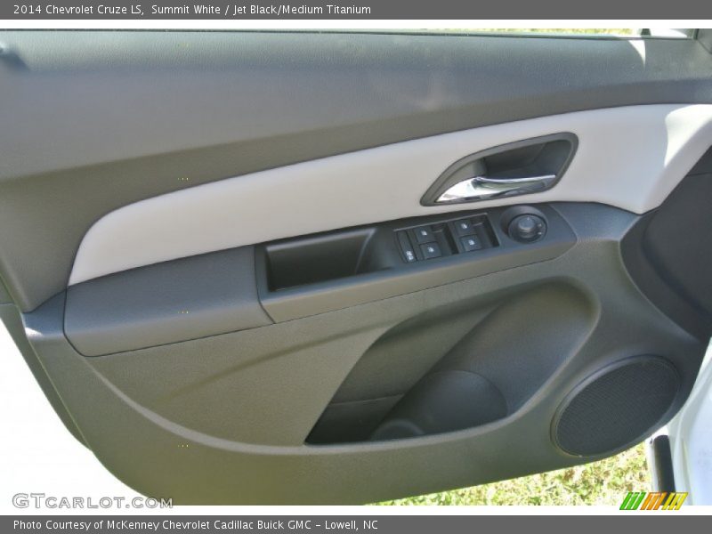 Summit White / Jet Black/Medium Titanium 2014 Chevrolet Cruze LS