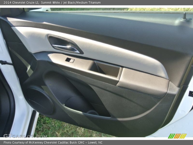 Summit White / Jet Black/Medium Titanium 2014 Chevrolet Cruze LS