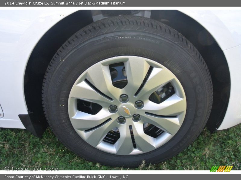 Summit White / Jet Black/Medium Titanium 2014 Chevrolet Cruze LS
