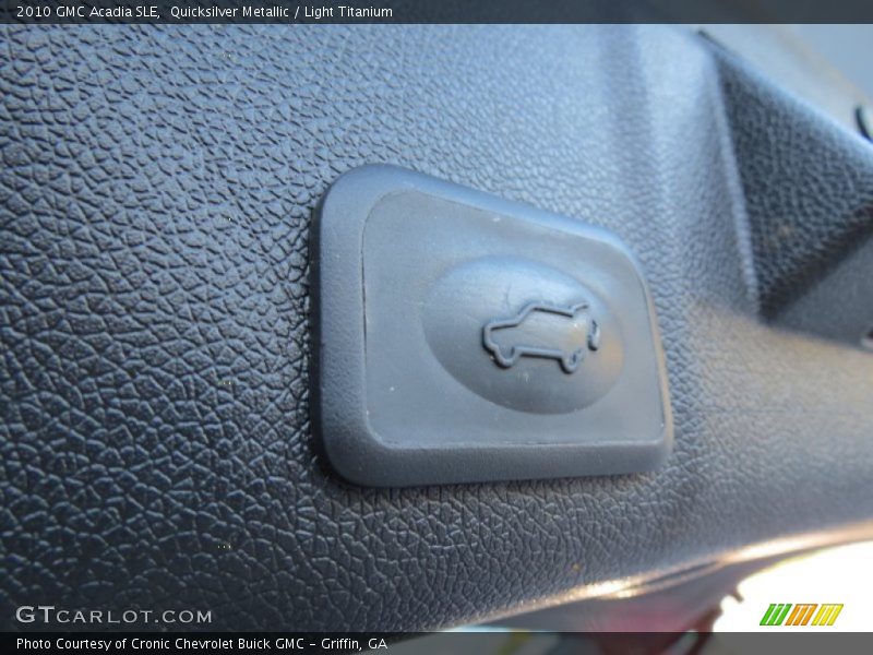 Quicksilver Metallic / Light Titanium 2010 GMC Acadia SLE