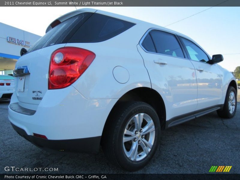 Summit White / Light Titanium/Jet Black 2011 Chevrolet Equinox LS