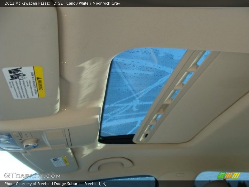 Candy White / Moonrock Gray 2012 Volkswagen Passat TDI SE