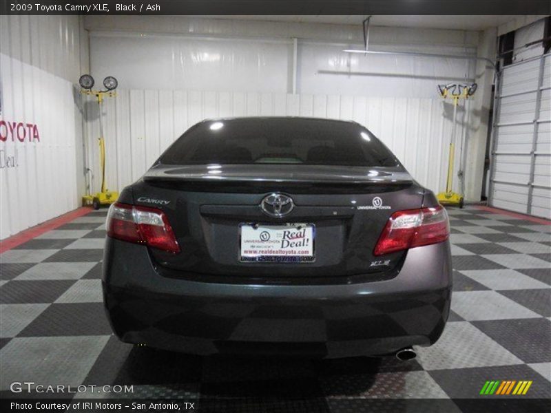 Black / Ash 2009 Toyota Camry XLE