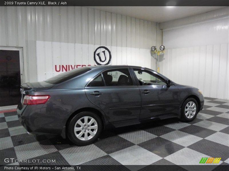 Black / Ash 2009 Toyota Camry XLE