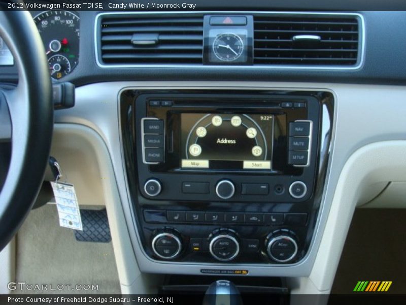Candy White / Moonrock Gray 2012 Volkswagen Passat TDI SE