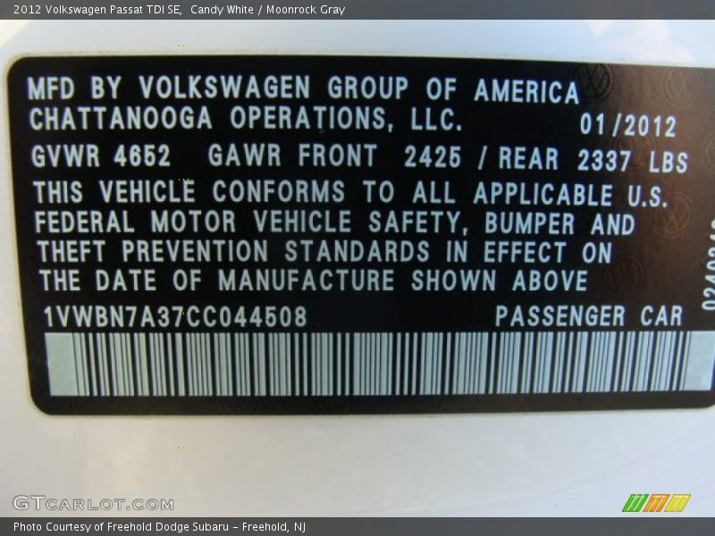 Candy White / Moonrock Gray 2012 Volkswagen Passat TDI SE
