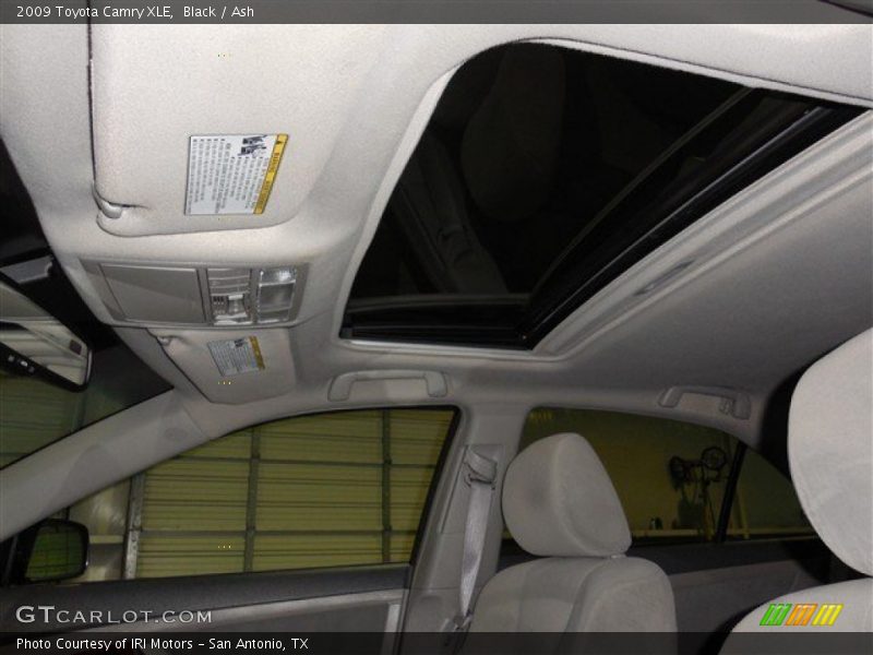 Black / Ash 2009 Toyota Camry XLE
