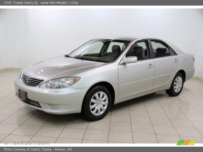 Lunar Mist Metallic / Gray 2005 Toyota Camry LE