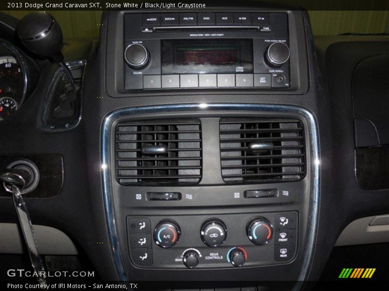 Stone White / Black/Light Graystone 2013 Dodge Grand Caravan SXT
