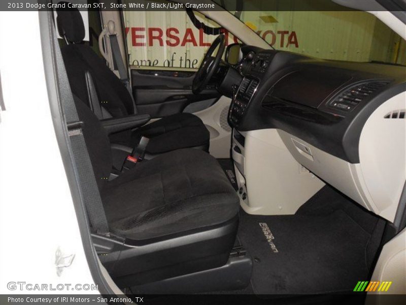 Stone White / Black/Light Graystone 2013 Dodge Grand Caravan SXT