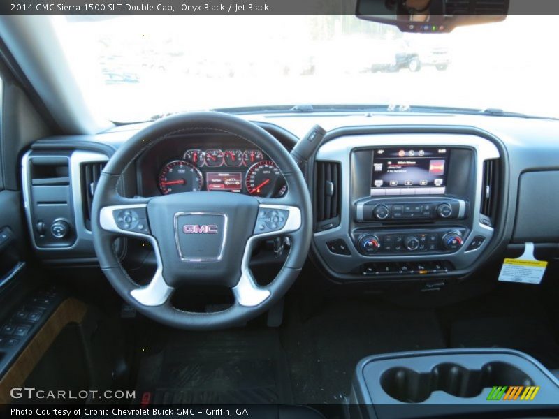 Dashboard of 2014 Sierra 1500 SLT Double Cab