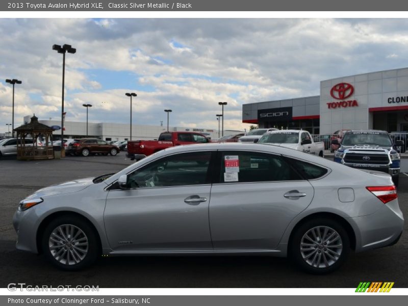 Classic Silver Metallic / Black 2013 Toyota Avalon Hybrid XLE