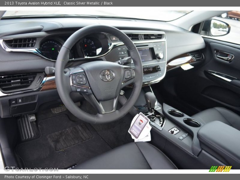 Classic Silver Metallic / Black 2013 Toyota Avalon Hybrid XLE