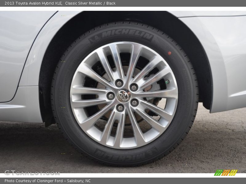 Classic Silver Metallic / Black 2013 Toyota Avalon Hybrid XLE