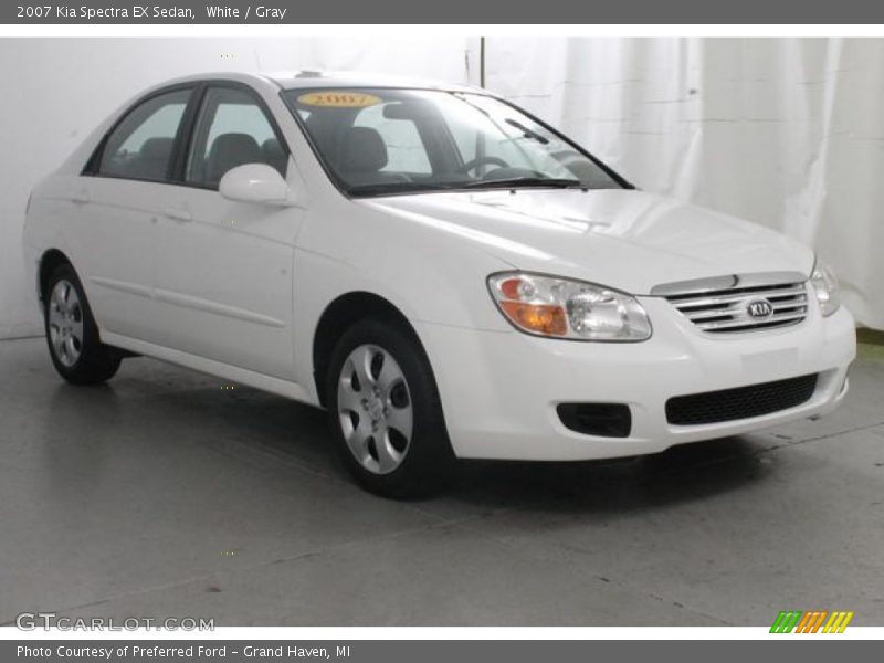 White / Gray 2007 Kia Spectra EX Sedan