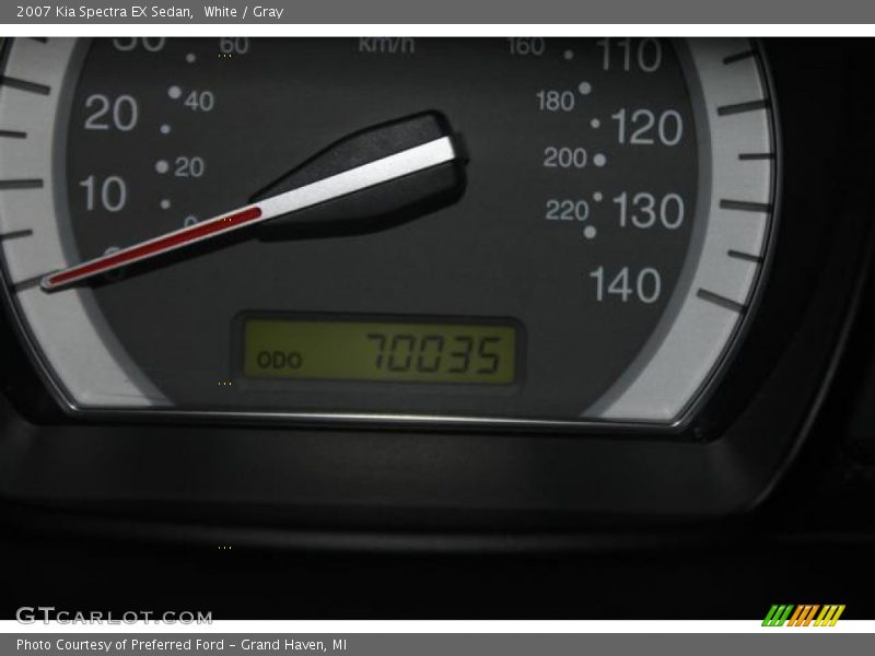 White / Gray 2007 Kia Spectra EX Sedan