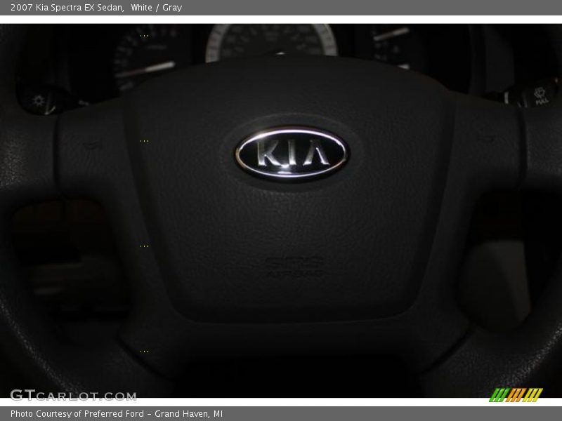 White / Gray 2007 Kia Spectra EX Sedan