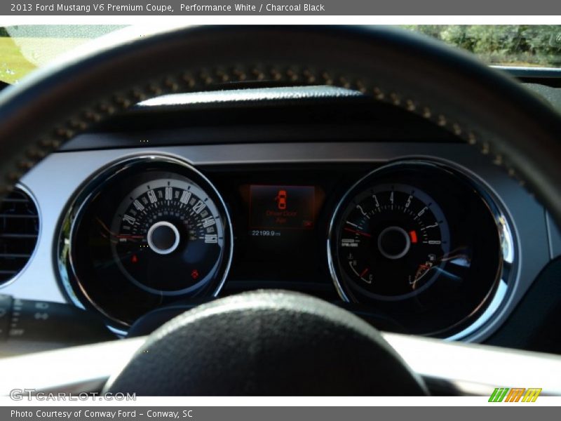 Performance White / Charcoal Black 2013 Ford Mustang V6 Premium Coupe