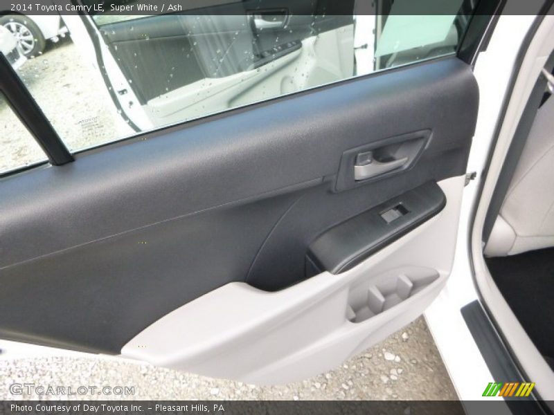 Super White / Ash 2014 Toyota Camry LE