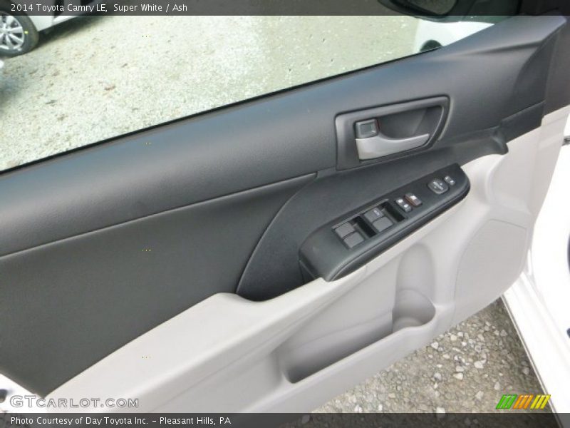 Super White / Ash 2014 Toyota Camry LE
