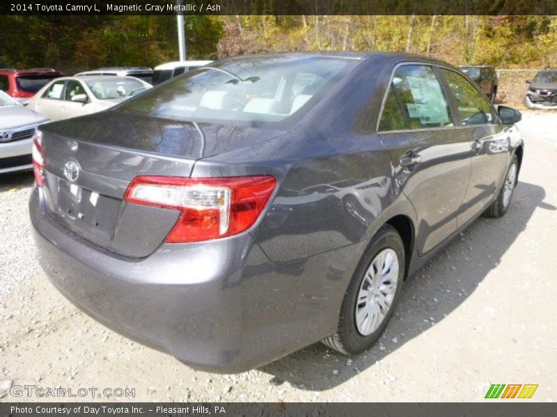 Magnetic Gray Metallic / Ash 2014 Toyota Camry L