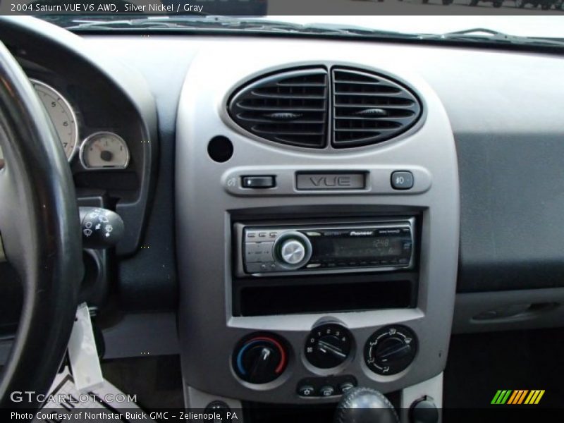 Silver Nickel / Gray 2004 Saturn VUE V6 AWD