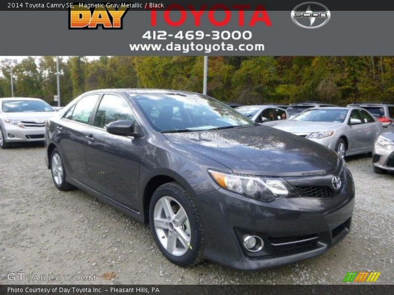Magnetic Gray Metallic / Black 2014 Toyota Camry SE