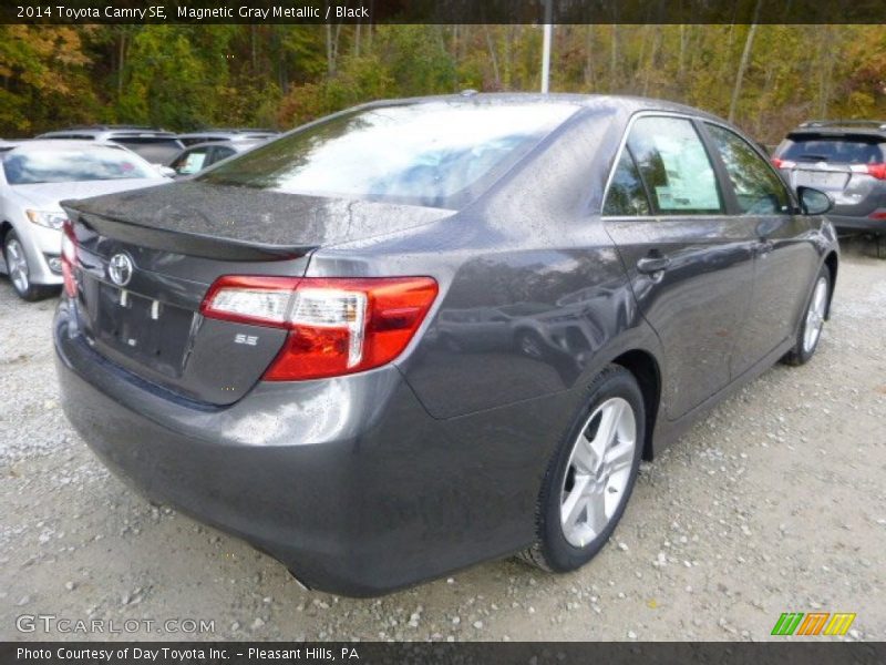 Magnetic Gray Metallic / Black 2014 Toyota Camry SE