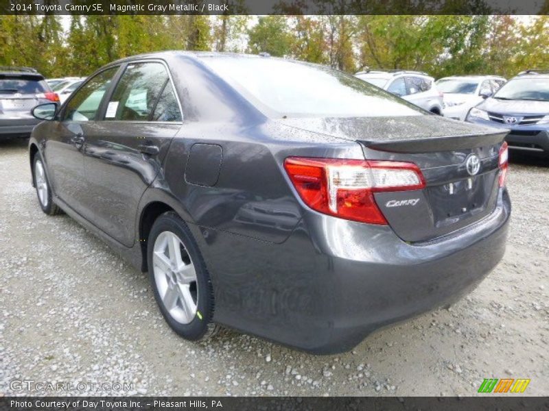 Magnetic Gray Metallic / Black 2014 Toyota Camry SE