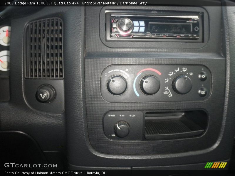 Bright Silver Metallic / Dark Slate Gray 2003 Dodge Ram 1500 SLT Quad Cab 4x4