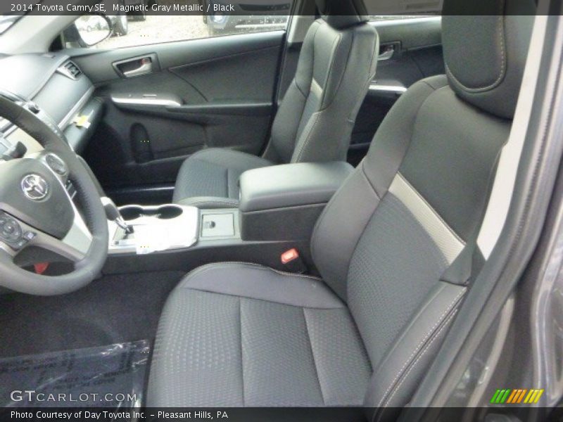 Magnetic Gray Metallic / Black 2014 Toyota Camry SE