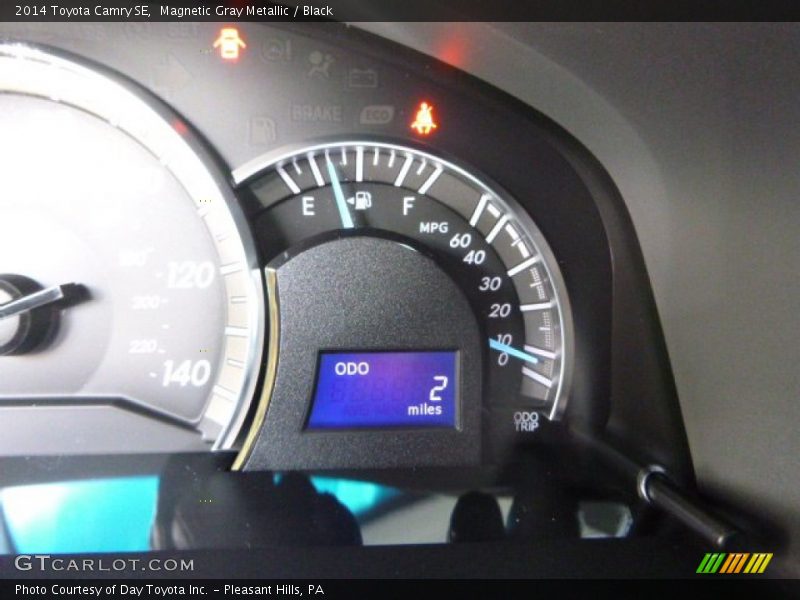 Magnetic Gray Metallic / Black 2014 Toyota Camry SE