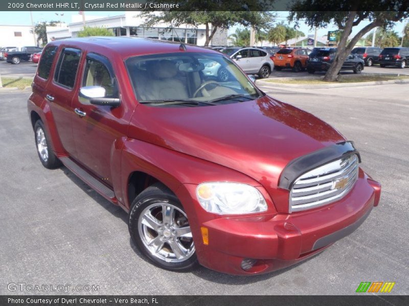 Front 3/4 View of 2009 HHR LT
