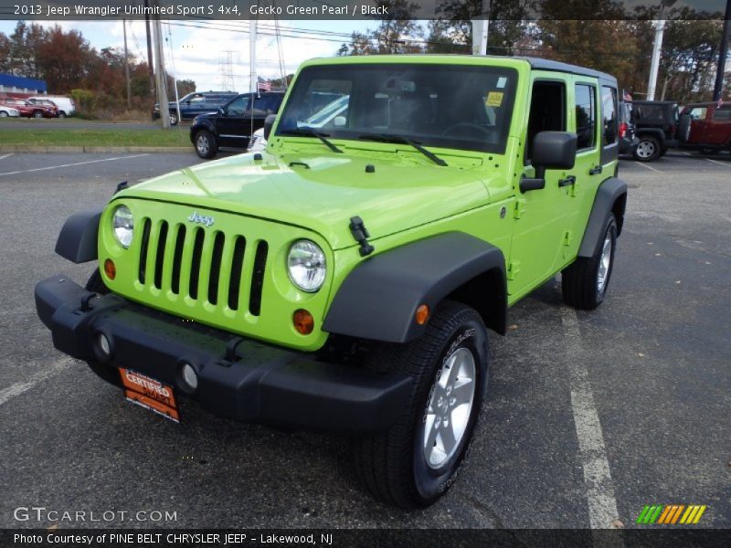 Gecko Green Pearl / Black 2013 Jeep Wrangler Unlimited Sport S 4x4