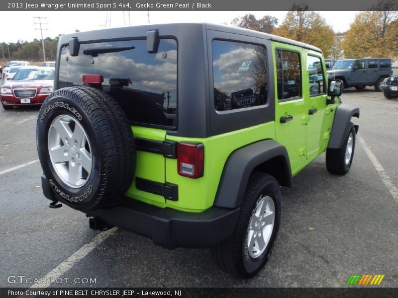 Gecko Green Pearl / Black 2013 Jeep Wrangler Unlimited Sport S 4x4