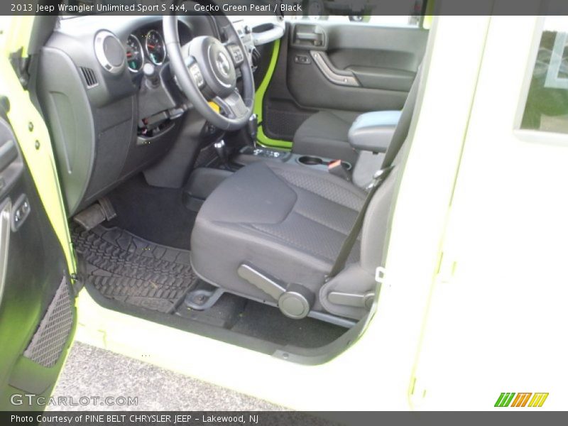 Gecko Green Pearl / Black 2013 Jeep Wrangler Unlimited Sport S 4x4