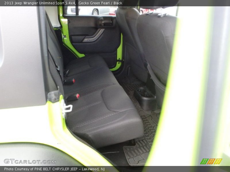 Gecko Green Pearl / Black 2013 Jeep Wrangler Unlimited Sport S 4x4