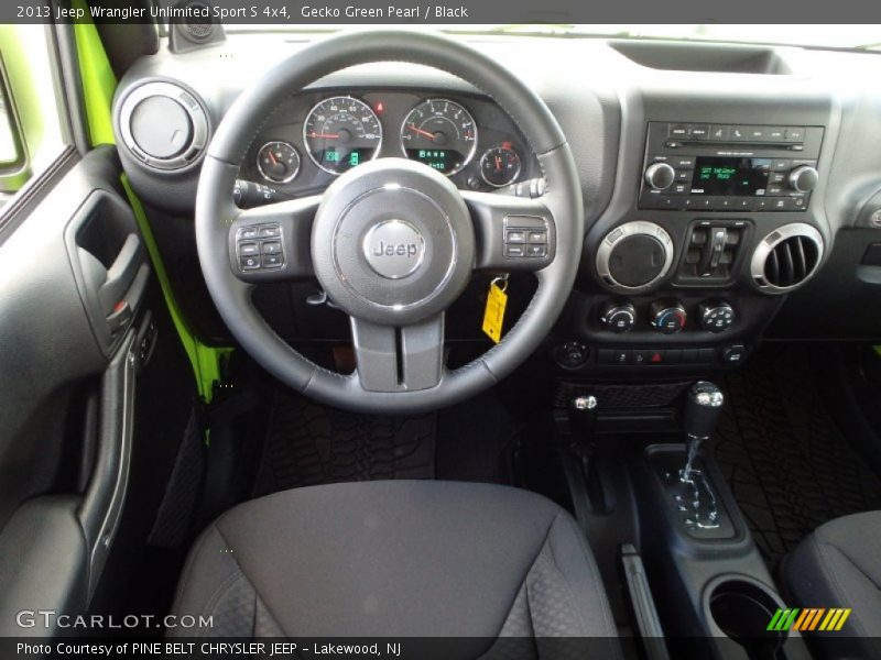 Gecko Green Pearl / Black 2013 Jeep Wrangler Unlimited Sport S 4x4
