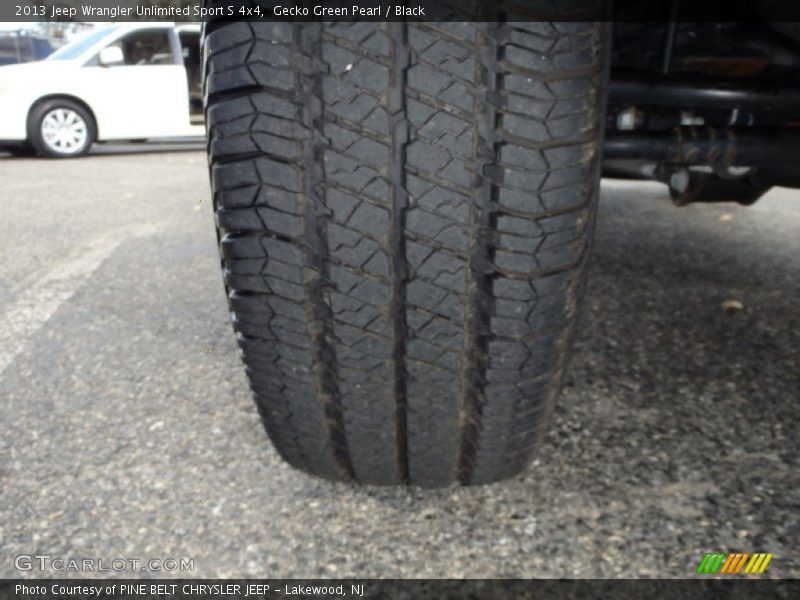 Gecko Green Pearl / Black 2013 Jeep Wrangler Unlimited Sport S 4x4