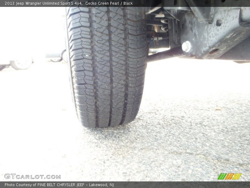 Gecko Green Pearl / Black 2013 Jeep Wrangler Unlimited Sport S 4x4