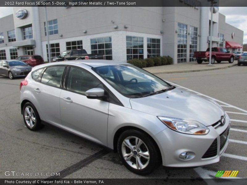 Ingot Silver Metallic / Two-Tone Sport 2012 Ford Focus SE Sport 5-Door
