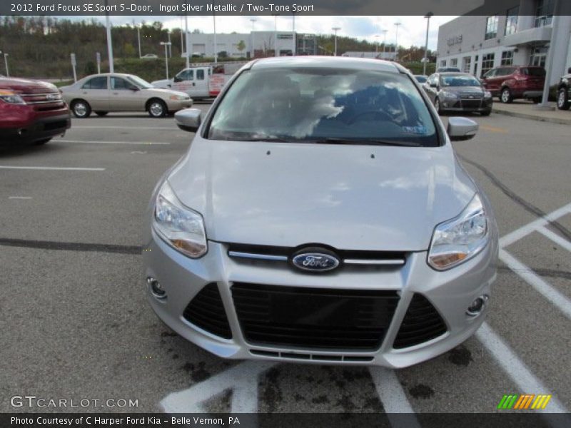 Ingot Silver Metallic / Two-Tone Sport 2012 Ford Focus SE Sport 5-Door