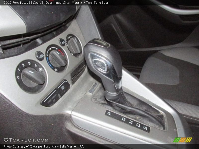Ingot Silver Metallic / Two-Tone Sport 2012 Ford Focus SE Sport 5-Door
