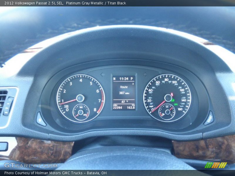 Platinum Gray Metallic / Titan Black 2012 Volkswagen Passat 2.5L SEL