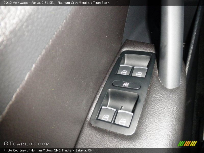 Platinum Gray Metallic / Titan Black 2012 Volkswagen Passat 2.5L SEL