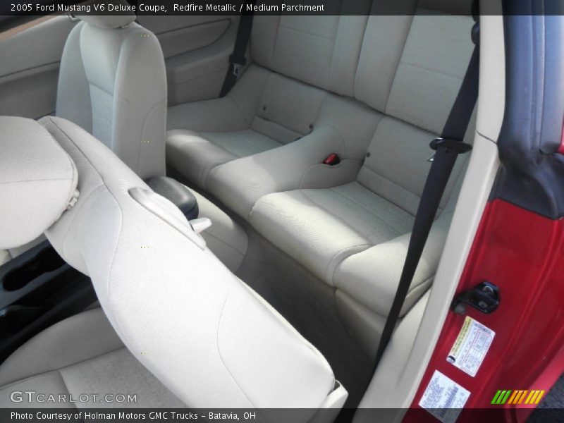 Redfire Metallic / Medium Parchment 2005 Ford Mustang V6 Deluxe Coupe